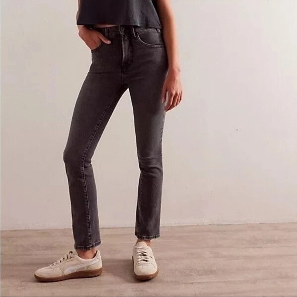 NWOT We The Free Low Maintenance Mid Rise Crop Boot